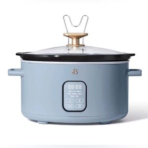 NWT Beautiful 6 Qt Programmable Slow Cooker, Cornflower Blue by Drew Barrymore.